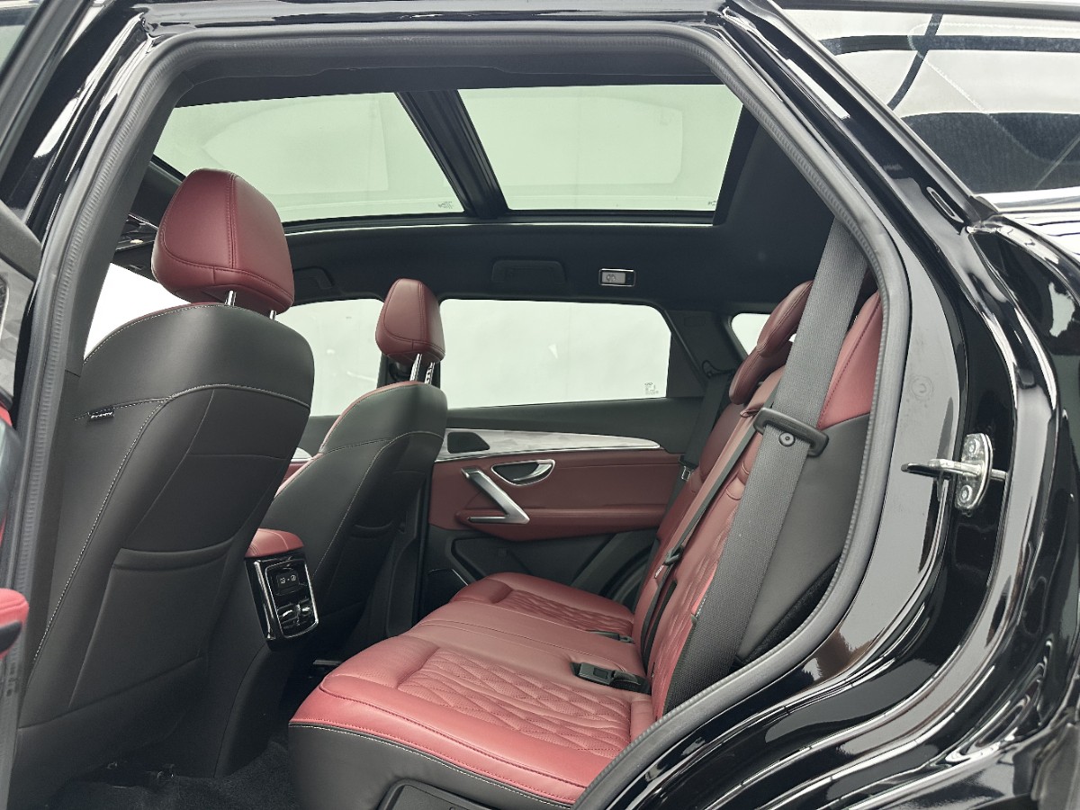 Jetour X70 PLUS 2023 car image #6
