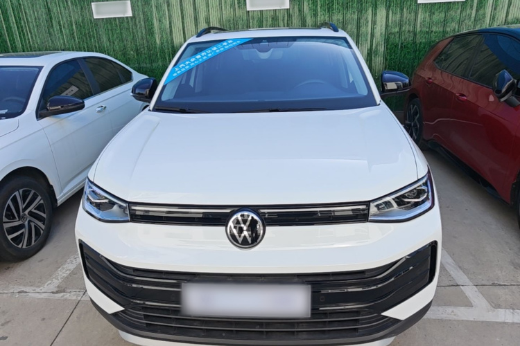 Volkswagen Tharu 2025 car image #3