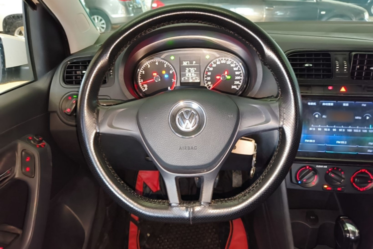 Volkswagen Polo 2017 #11 Volkswagen Polo 2017 car image #11