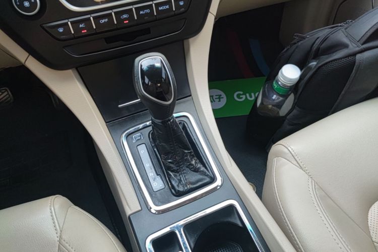 GEELY Emgrand 2016 #14 GEELY Emgrand 2016 car image #14