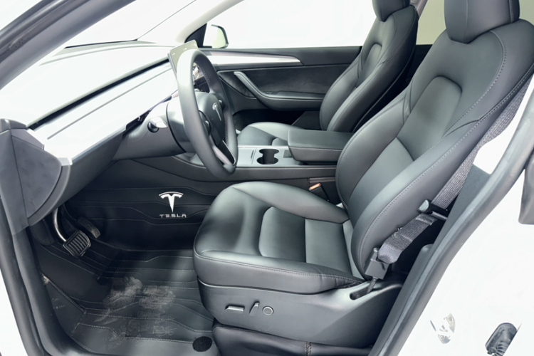 Tesla Model Y 2023 #15 Tesla Model Y 2023 car image #15