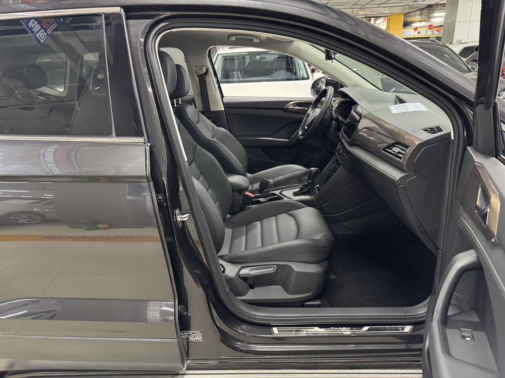 Volkswagen Tharu 2022 car image #12