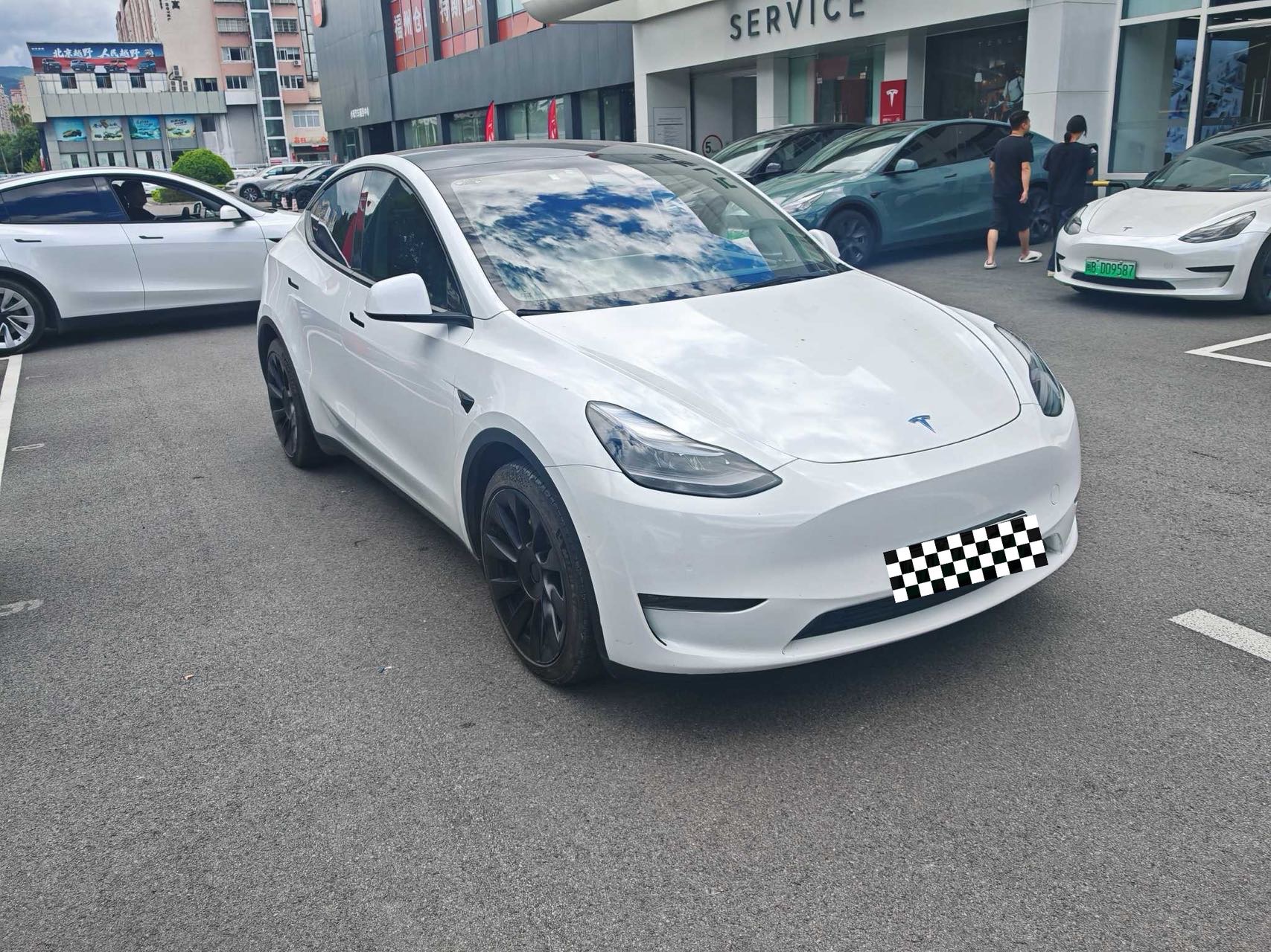 Tesla Model Y 2021 #3 Tesla Model Y 2021 car image #3