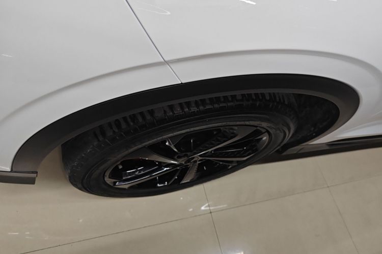 GEELY Coolray 2022 immagine di auto #9