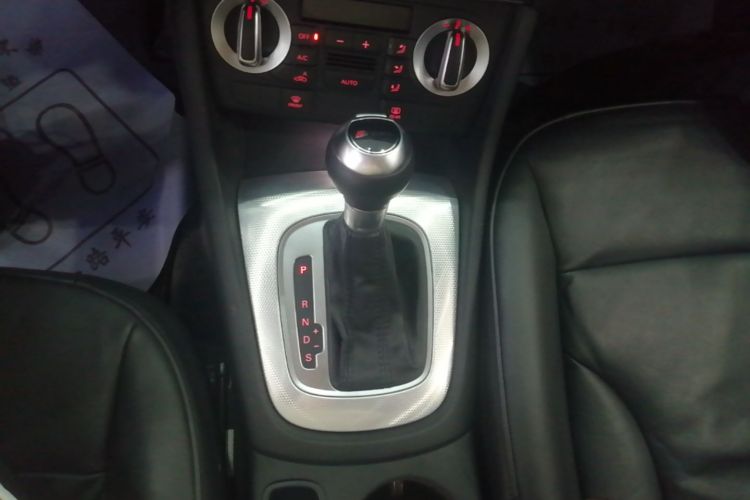 Audi Q3 2015 #14 Audi Q3 2015 car image #14