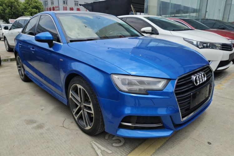 Audi A3 2019 car image #4