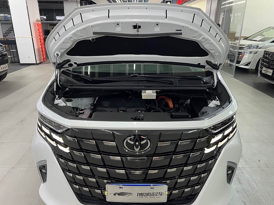 Toyota Alphard 2023 car image #27