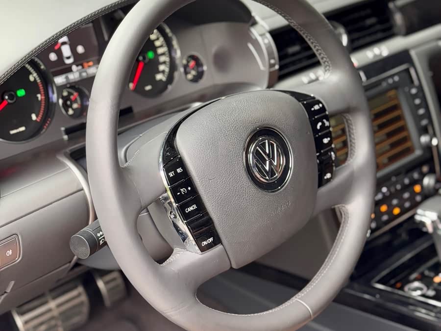 Volkswagen Pheaton 2016 immagine di auto #27