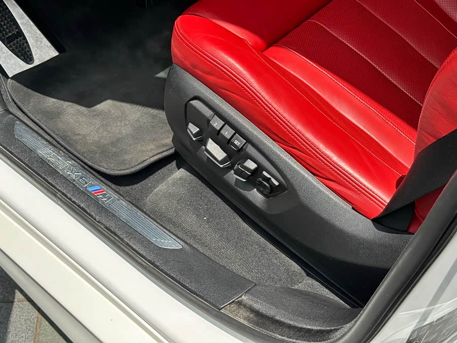 BMW X6 M 2017 car image #27