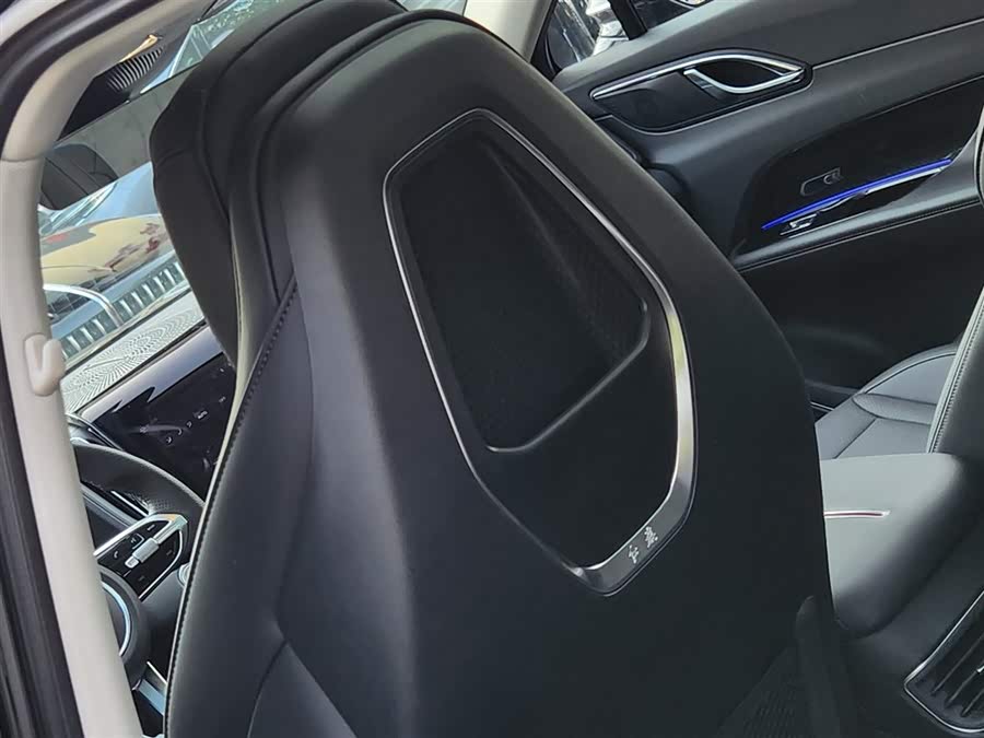 HongQi HS3 PHEV 2024 #27 HongQi HS3 PHEV 2024 car image #27