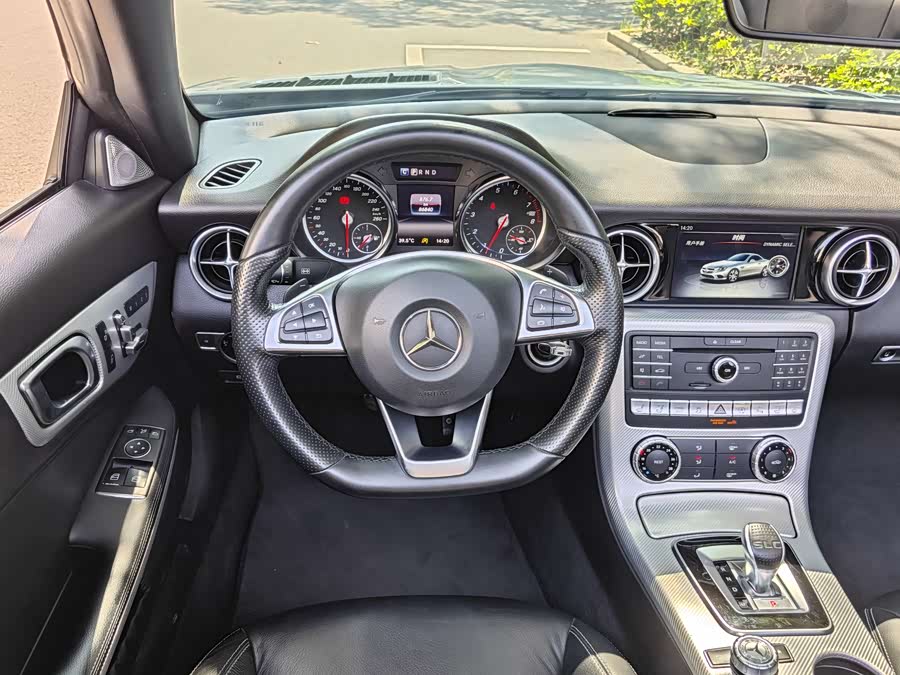 Mercedes-Benz SLC Class 2017 car image #27