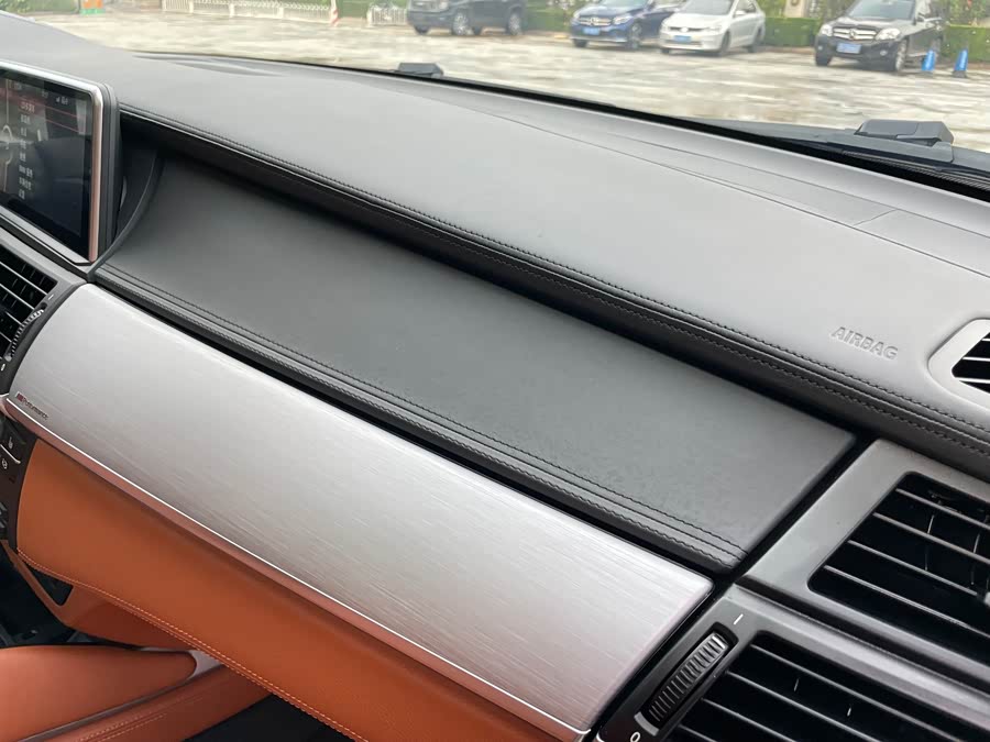 BMW X6 M 2013 #27 BMW X6 M 2013 car image #27