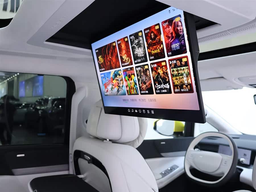 Xpeng X9 2024 immagine di auto #27