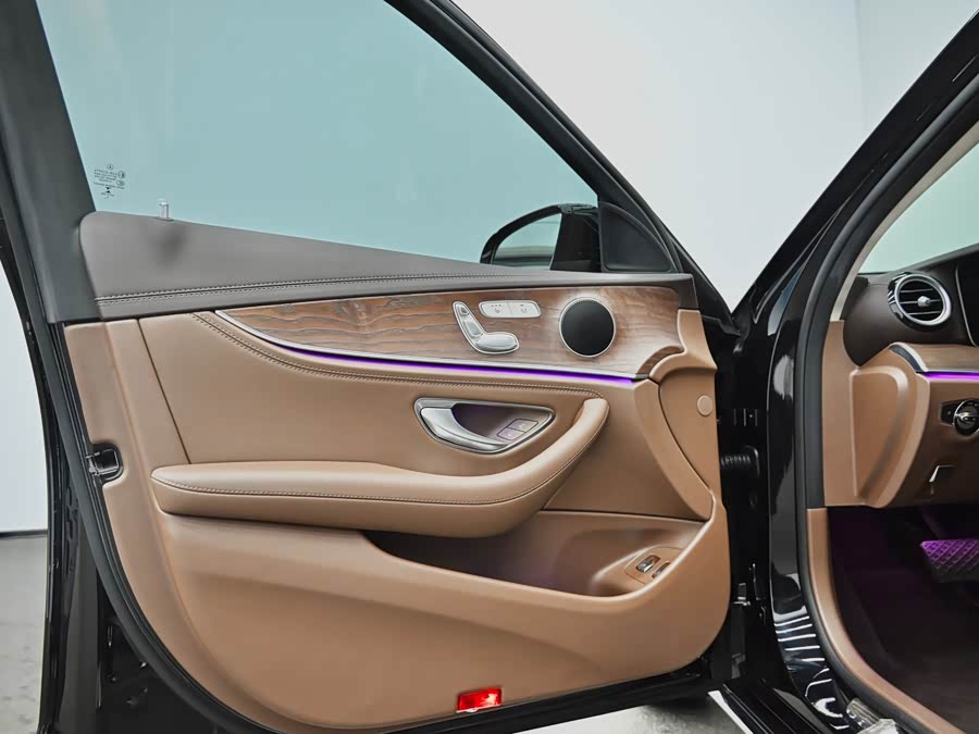 Mercedes-Benz E Class New Energy 2021 car image #27