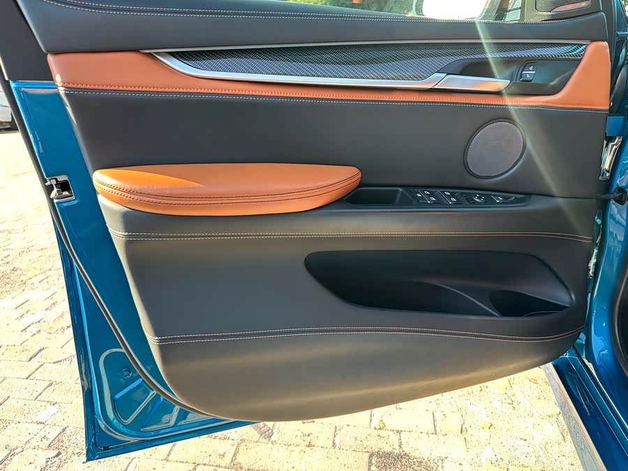 BMW X6 M 2016 #27 BMW X6 M 2016 car image #27