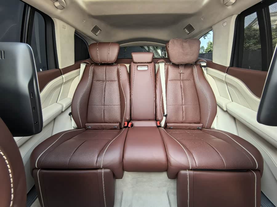 Mercedes-Benz Maybach GLS 2021 car image #27