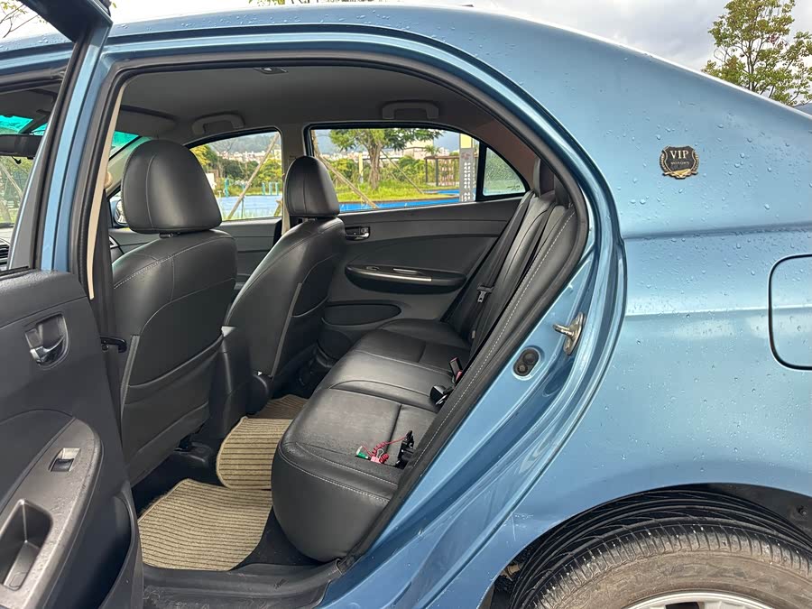 BYD L3 2015 car image #27