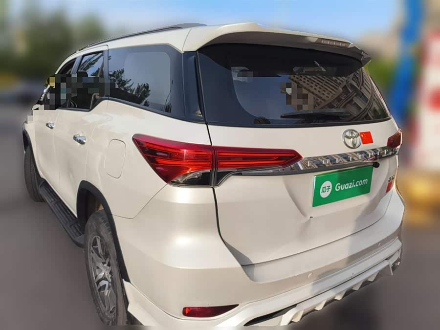 Toyota Fortuner 2017 صورة سيارة #27