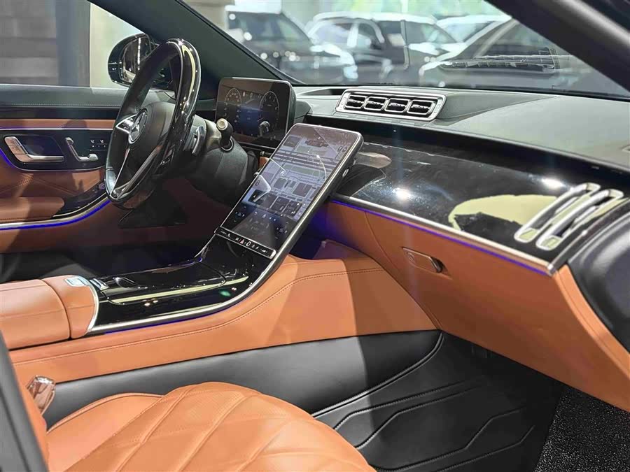 Mercedes-Benz Maybach S Class 2024 car image #27