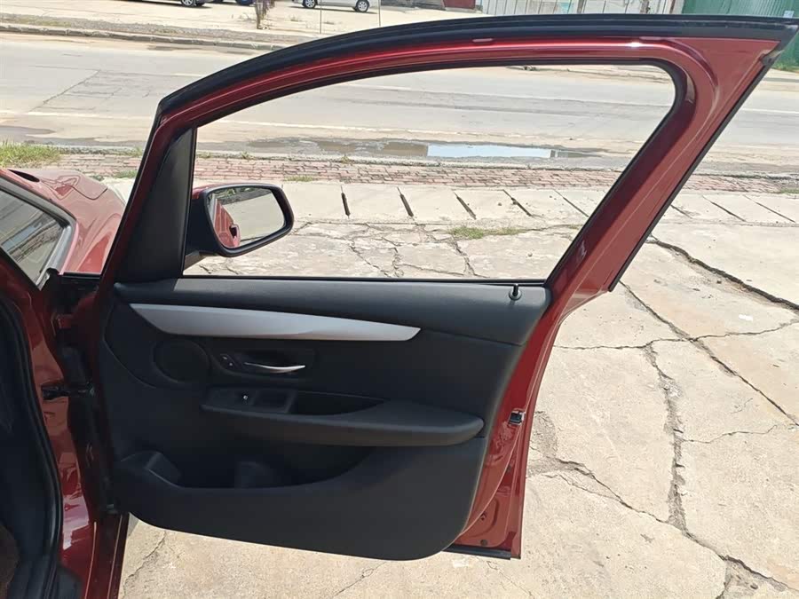 BMW 2 Series Tourer (Imported) 2015 #27 BMW 2 Series Tourer (Imported) 2015 car image #27