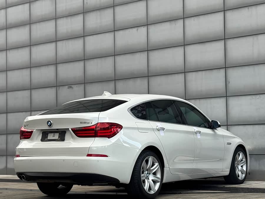 BMW 5 Series GT 2017 #27 BMW 5 Series GT 2017 صورة سيارة #27