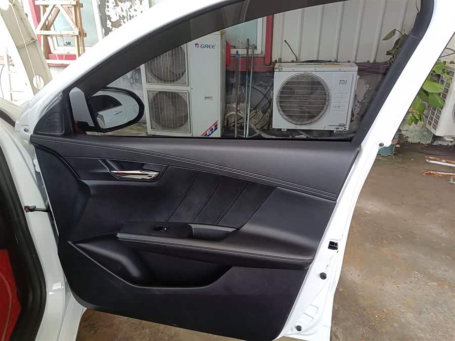 BYD e3 2022 изображение автомобиля #27