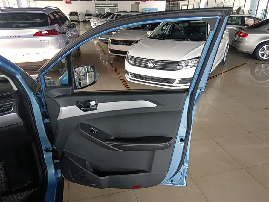 哪吒汽车 哪吒N01 2020 汽车图片 #27