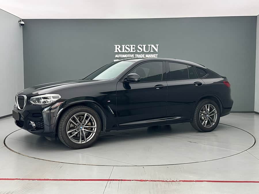 BMW X4 2020 car image #27