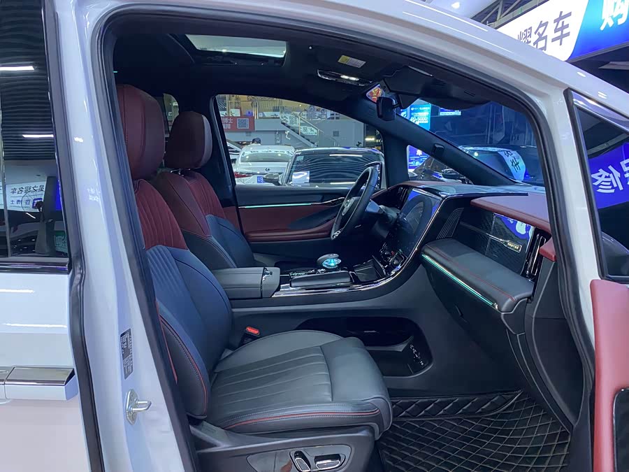 GAC Trumpchi M8 2024 car image #27