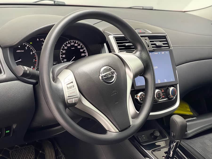 Nissan X-Trail 2023 car image #27