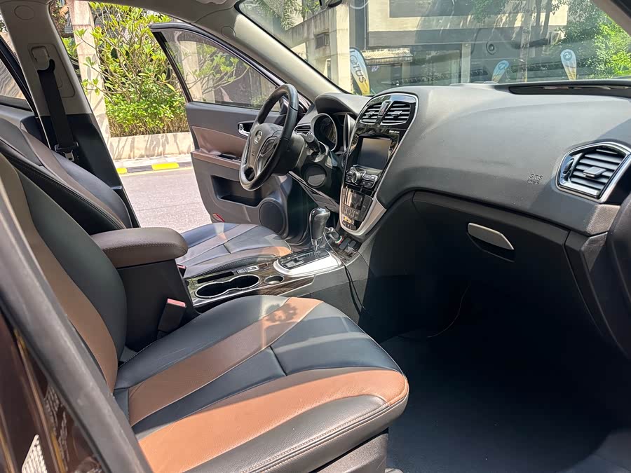 GAC Trumpchi GS5 Super 2016 car image #27