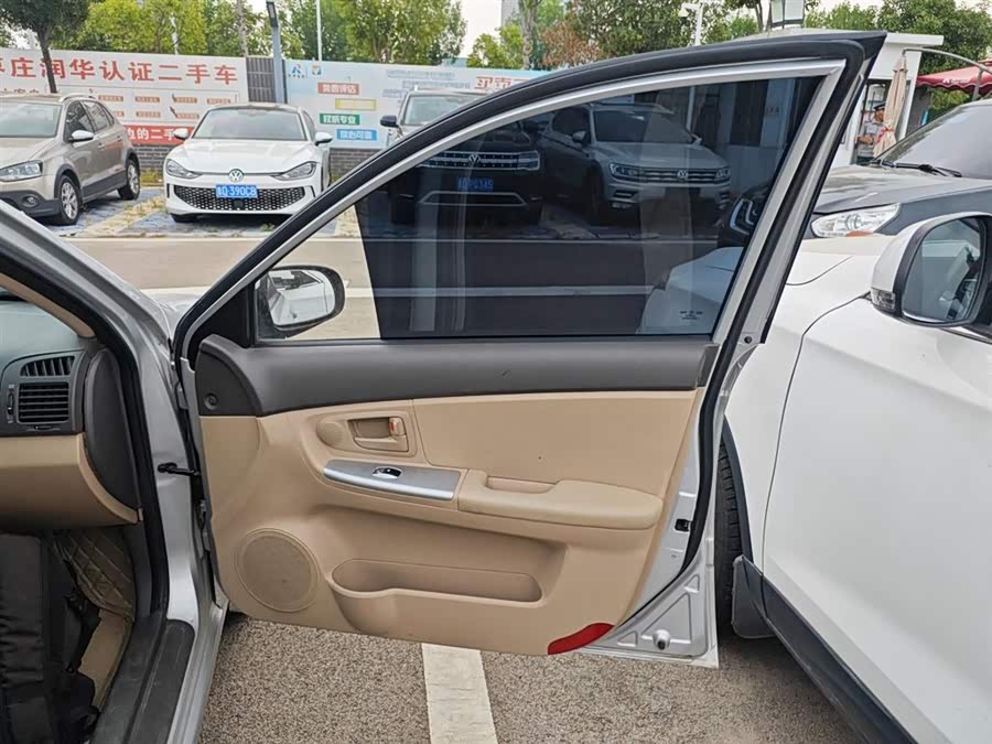 起亚 赛拉图 2013 汽车图片 #27