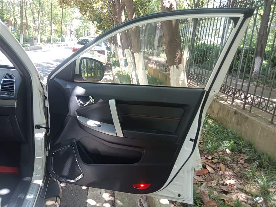 GEELY GX7 2016 #27 GEELY GX7 2016 car image #27