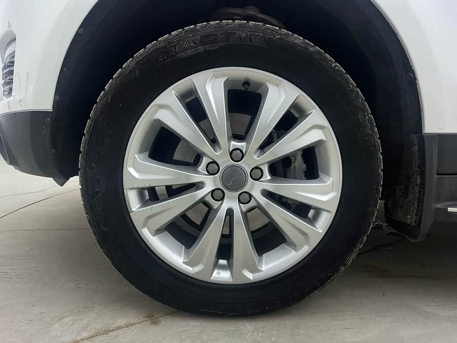 Haval H8 2017 car image #27