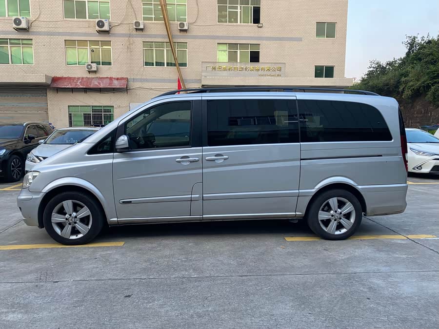 奔驰 唯雅诺 2012 汽车图片 #27