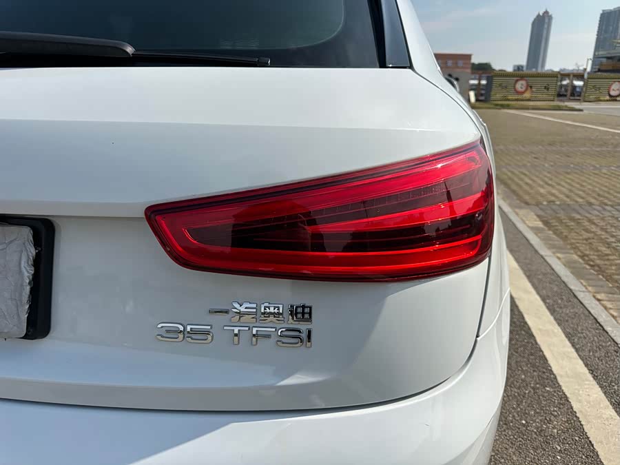 Audi Q3 2015 صورة سيارة #27