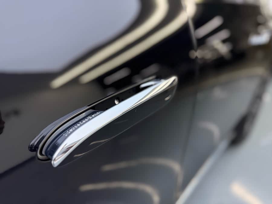 Mercedes-Benz E Class New Energy 2024 car image #27