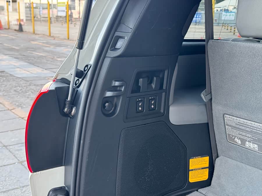 Toyota Sequoia 2015 #27 Toyota Sequoia 2015 immagine di auto #27