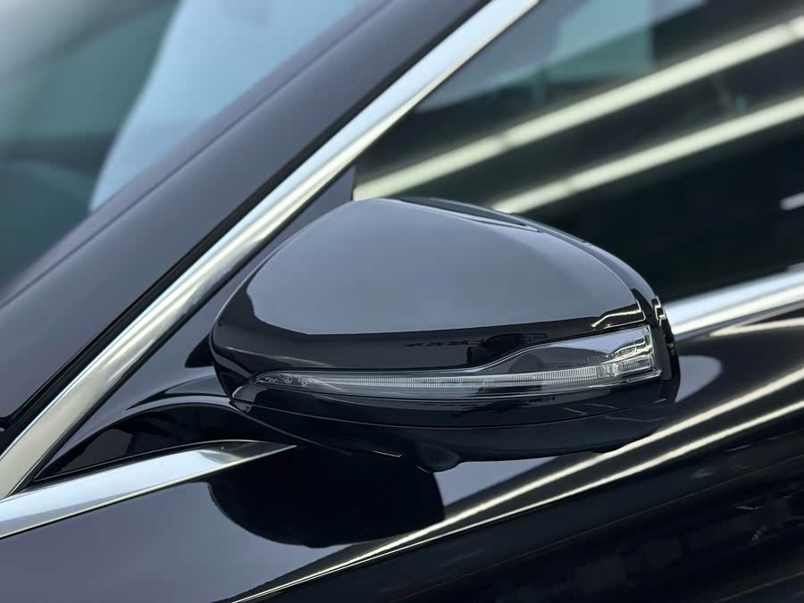 Mercedes-Benz E Class New Energy 2022 car image #27