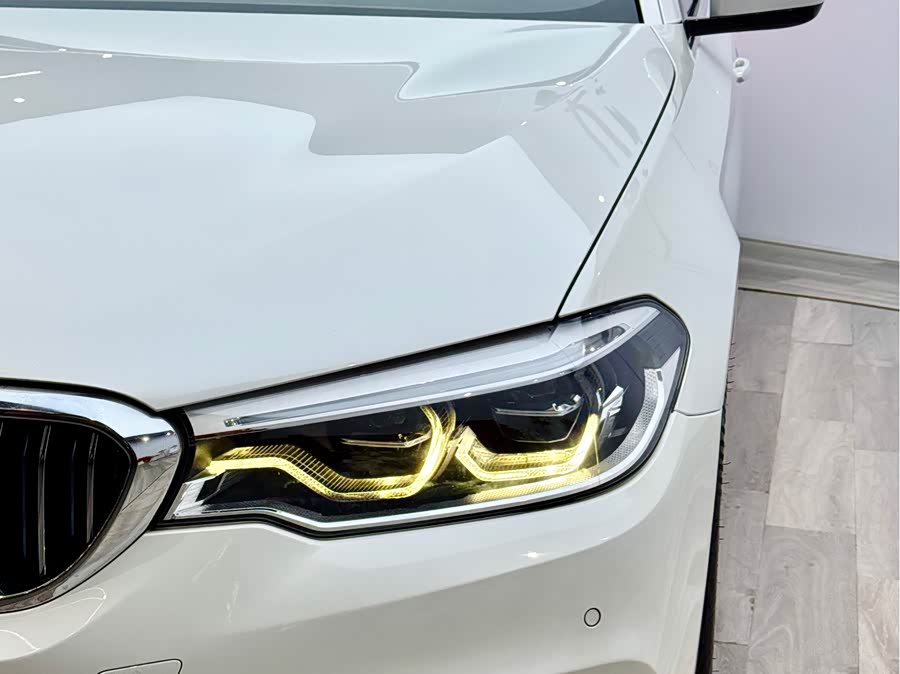 BMW 5 Series New Energy 2019 #27 BMW 5 Series New Energy 2019 car image #27