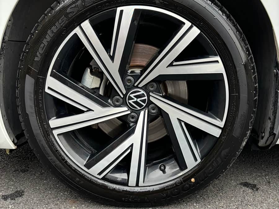 Volkswagen CC (FAW-Volkswagen) 2021 car image #27