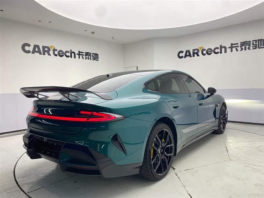 MI SU7 Ultra 2025 car image #27