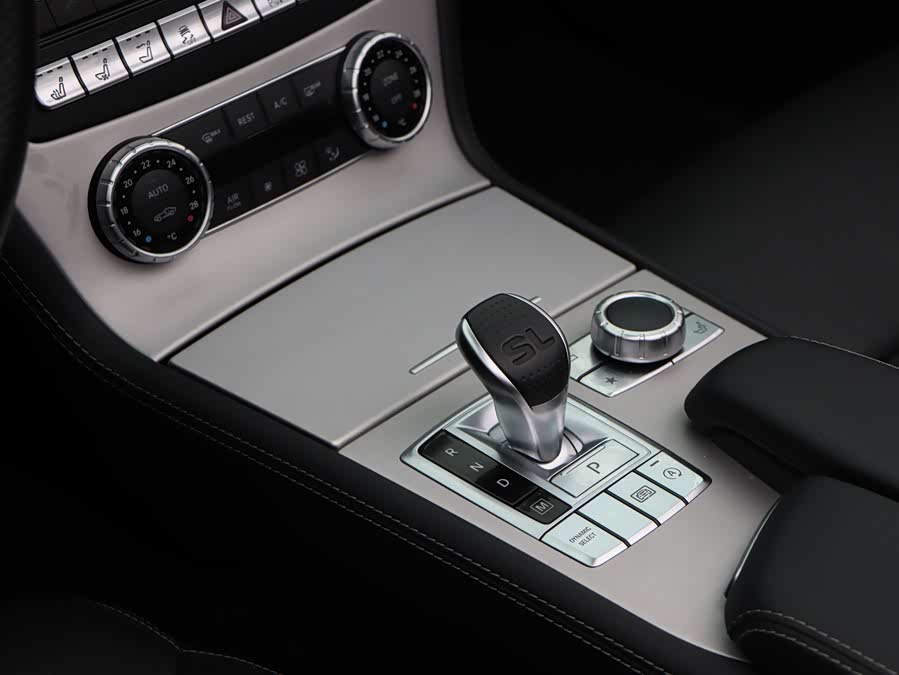 Mercedes-Benz SL Class 2019 immagine di auto #27