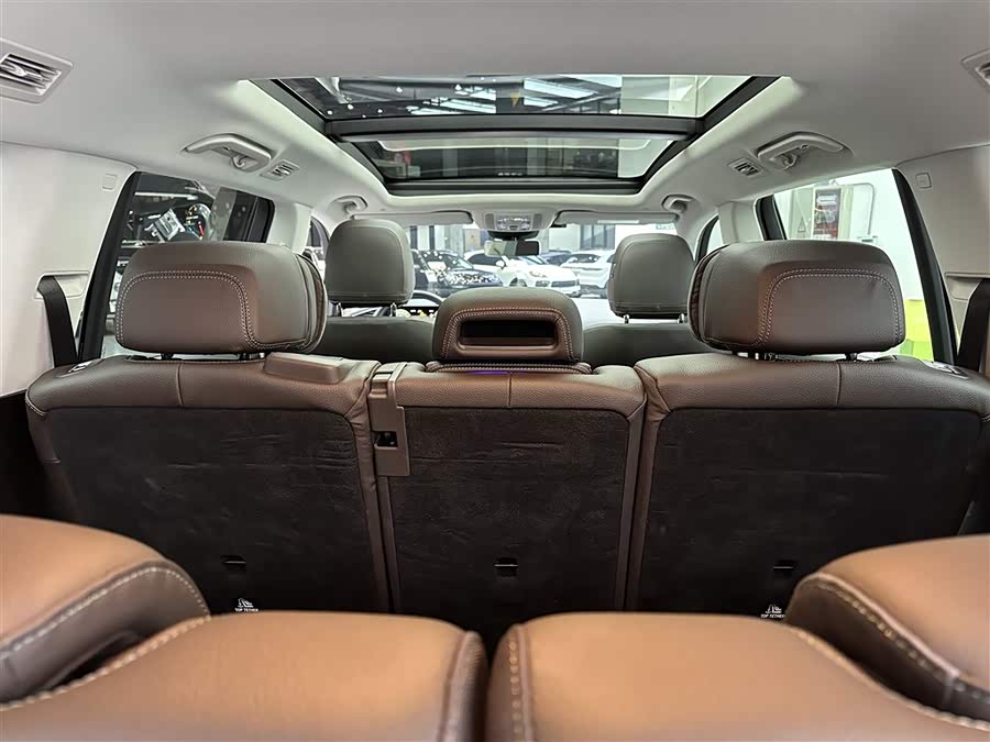 Mercedes-Benz GLS Class 2023 #27 Mercedes-Benz GLS Class 2023 car image #27