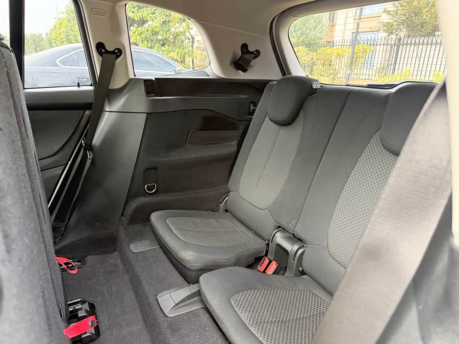 BMW 2 Series Gran Tourer 2016 immagine di auto #27