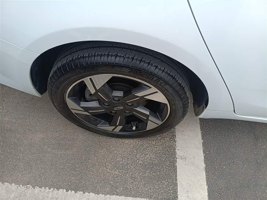 GEELY Emgrand L HiP 2023 immagine di auto #27