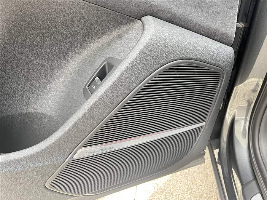 Audi SQ7 2024 immagine di auto #27