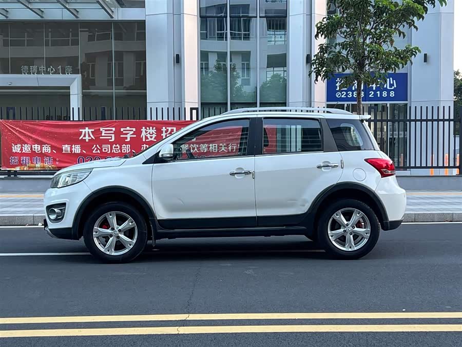 Great Wall M4 2013 car image #27