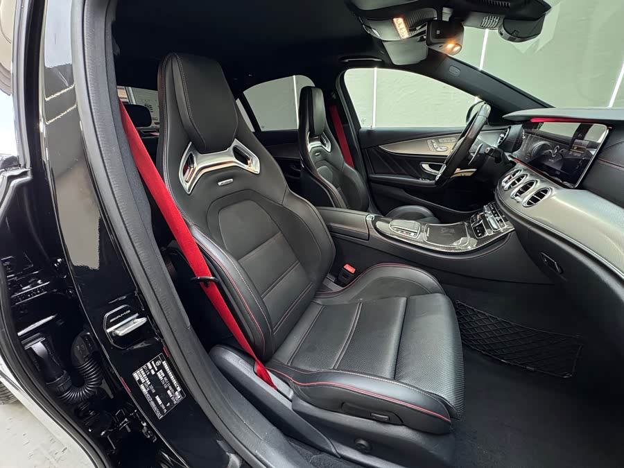 Mercedes-Benz E AMG 2019 immagine di auto #27