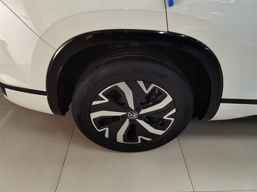 Volkswagen Tayron GTE 2023 #27 Volkswagen Tayron GTE 2023 car image #27